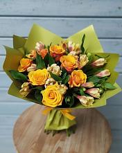 Букет цветов из:  Альстромерии и Розы в Оленегорске
