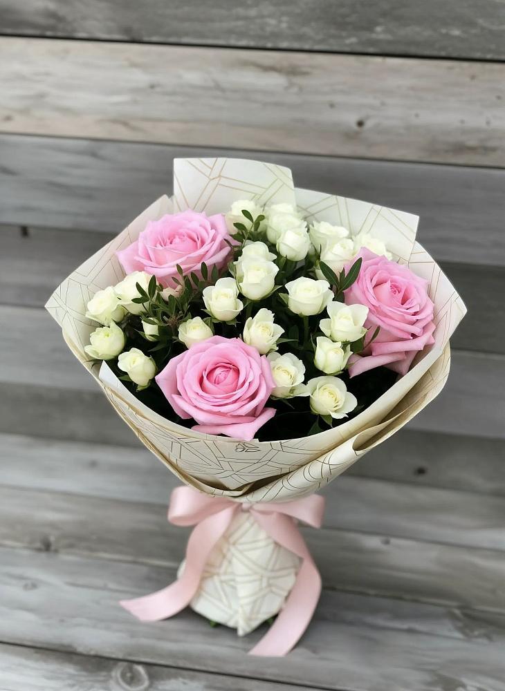 Букет цветов из: Розы в Оленегорске
