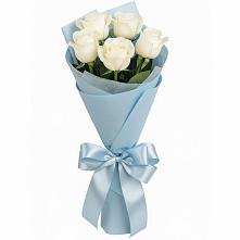 Букет 5 Белых роз Проуд в Оленегорске