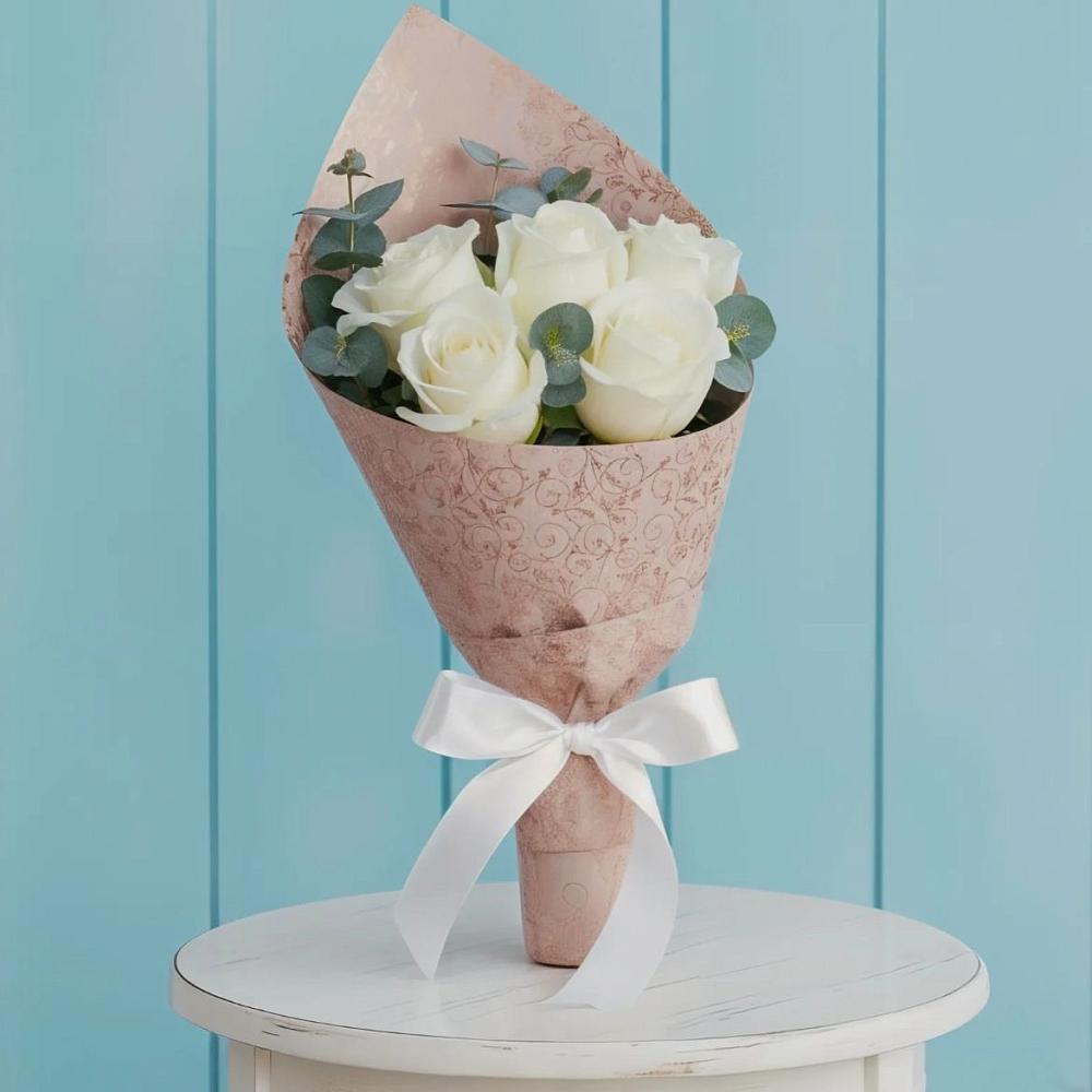 Букет цветов из: Розы в Оленегорске