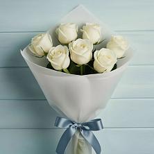 Букет 7 Белых роз Эдлесс Лав в Оленегорске