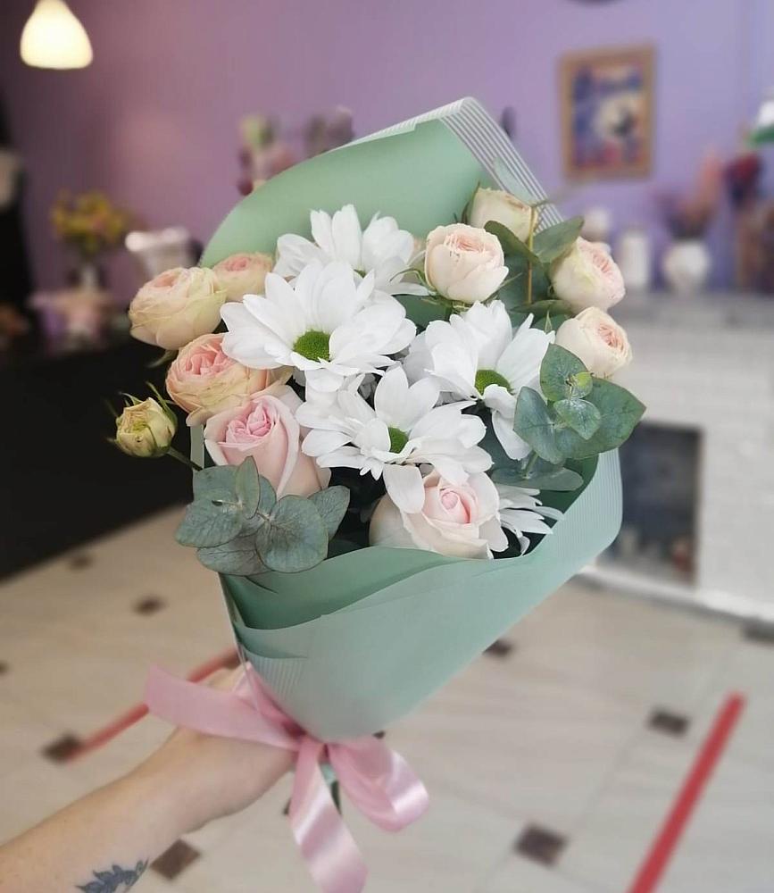 Букет цветов из: Хризантемы и Розы в Оленегорске