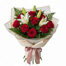 Букет цветов из:  Лилии и Розы #REPLACE_PRED# Оленегорске