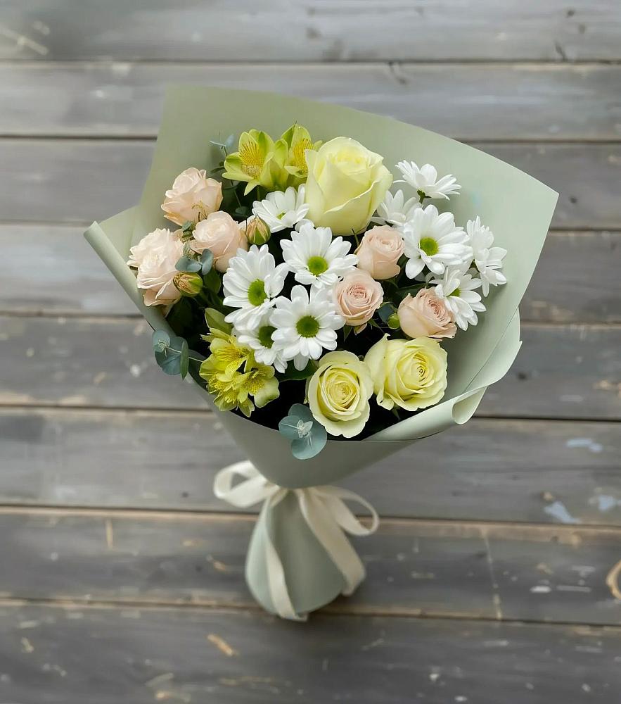 Букет цветов из: Альстромерии, Розы и Хризантемы в Оленегорске