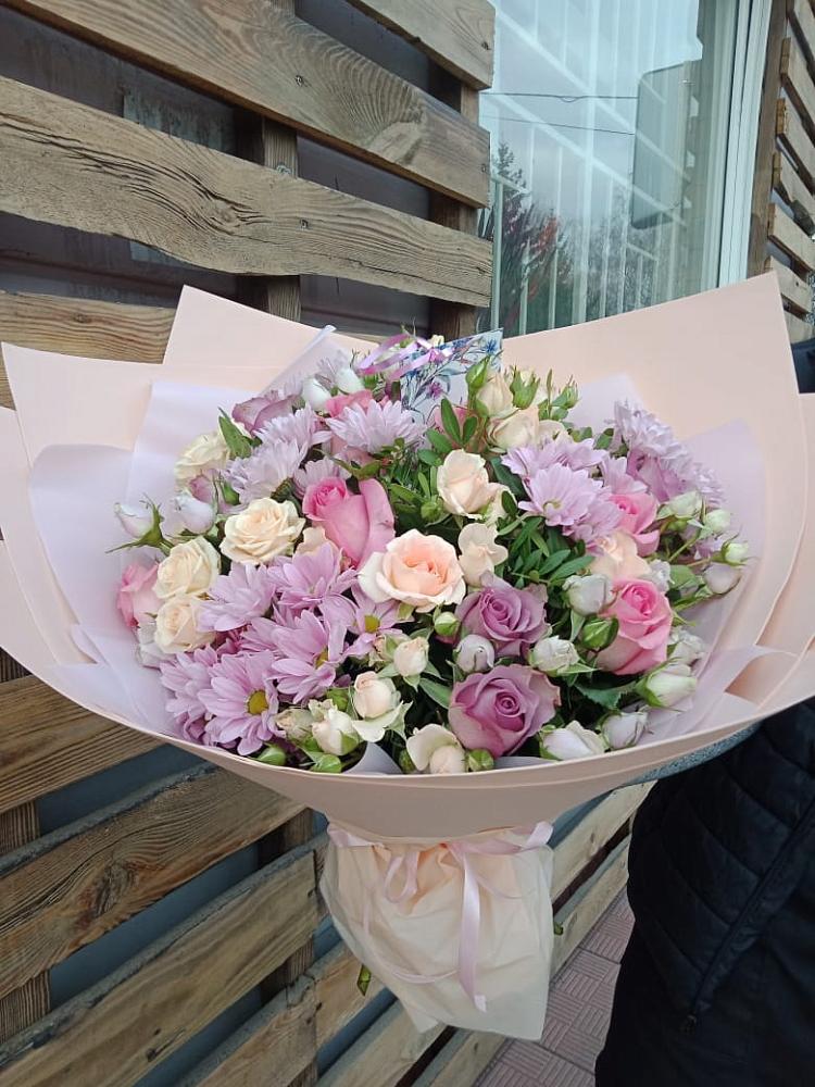 Букет цветов из: Розы и Хризантемы в Оленегорске