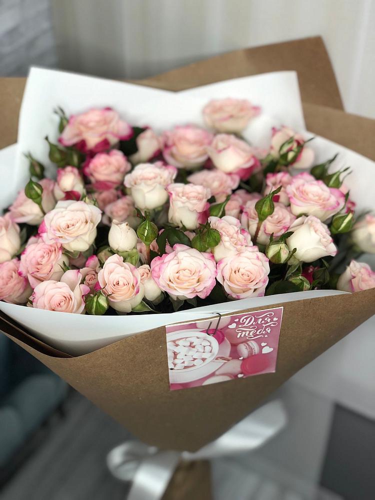 Букет цветов из: Розы в Оленегорске