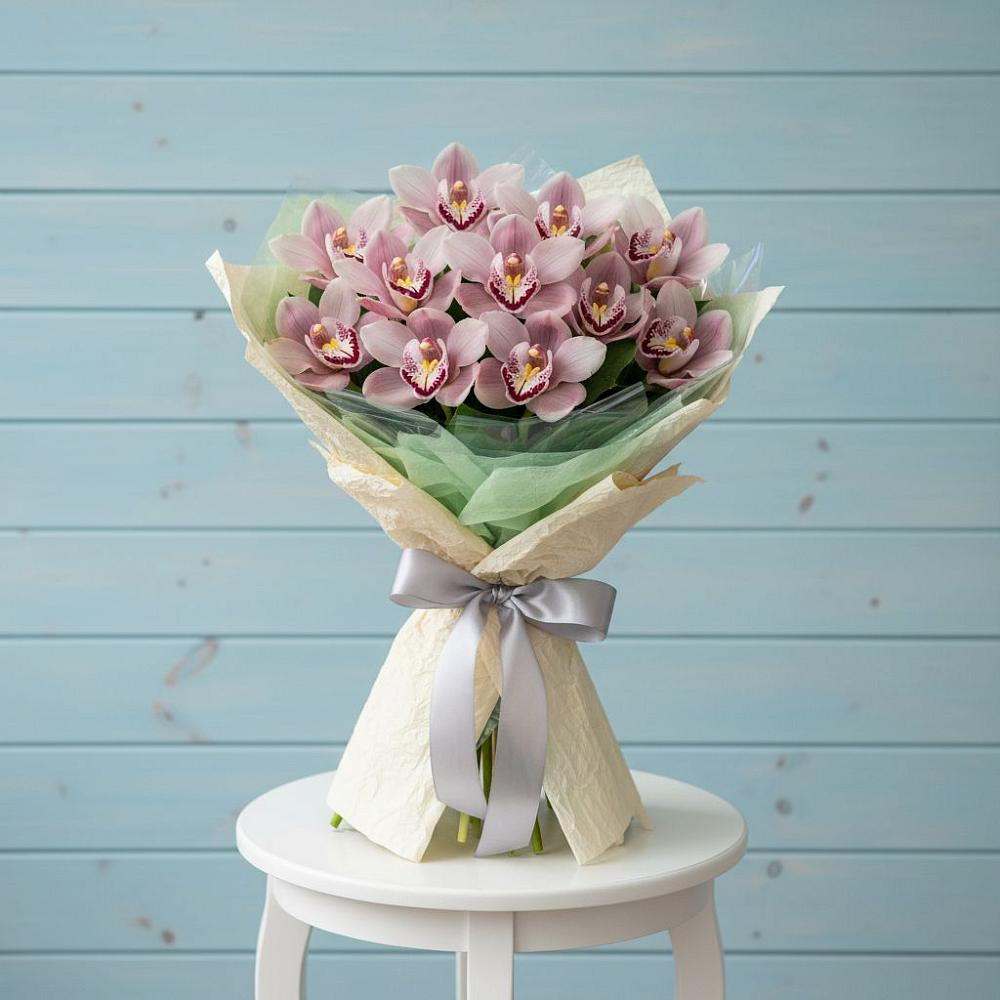 Букет цветов из: Орхидеи и Розы в Оленегорске