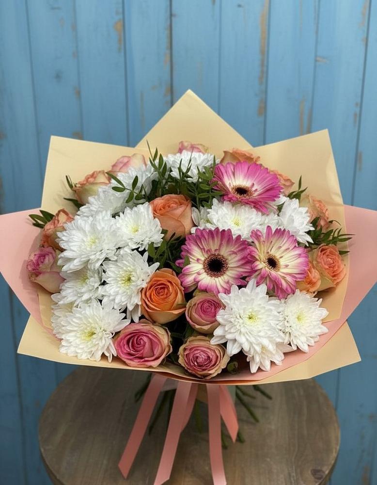 Букет цветов из: Розы, Герберы и Хризантемы в Оленегорске