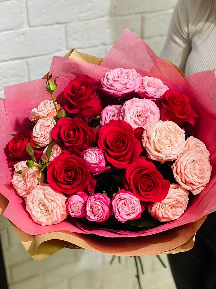 Букет цветов из: Розы в Оленегорске