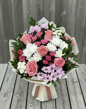 Букет цветов из:  Альстромерии, Гвоздики, Розы и Хризантемы в Оленегорске