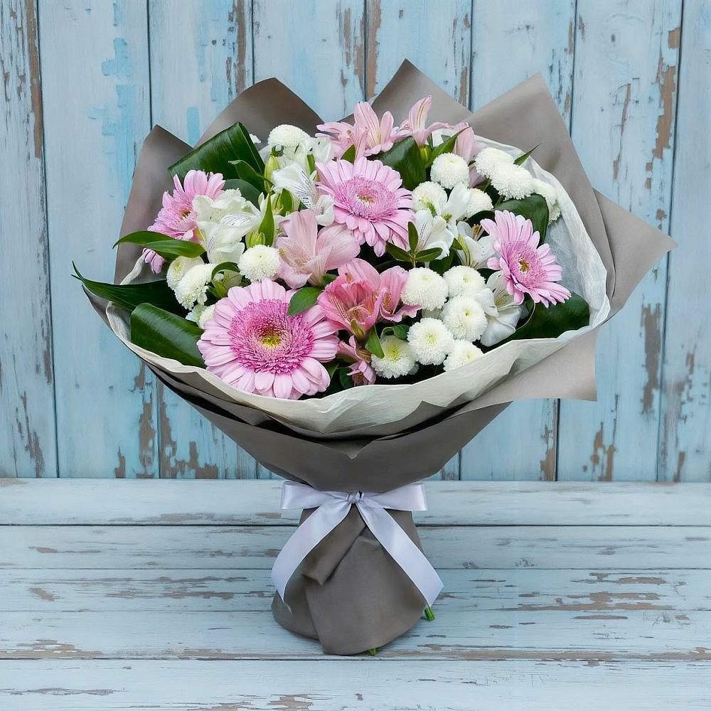 Букет цветов из: Герберы, Альстромерии и Хризантемы в Оленегорске