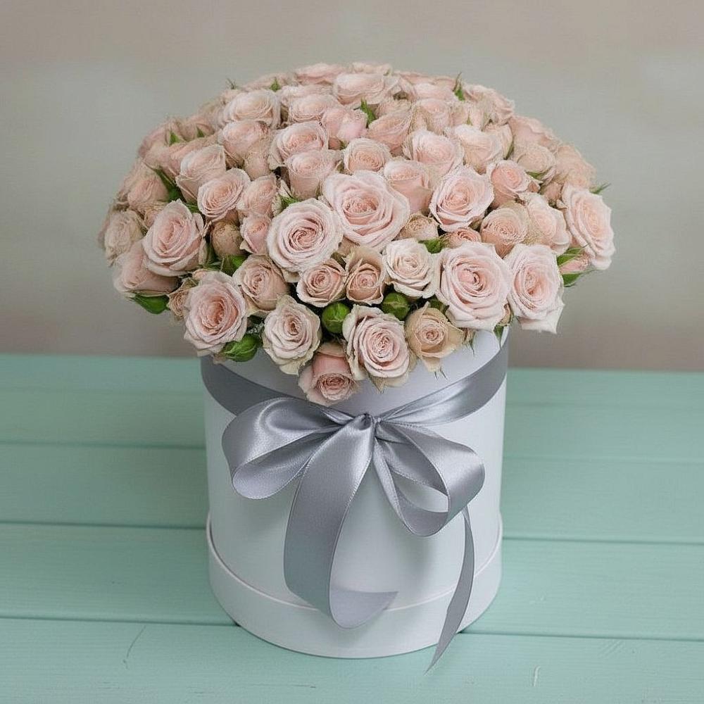 Цветочная композиция из Розы в шляпной коробке в Оленегорске